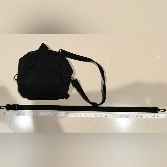 SHEIN black mini backpack, adjustable straps - Picture 5 of 5